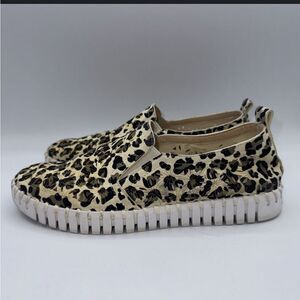 Isle Jacobsen Leopard Print Slip On Sneakers NWOB